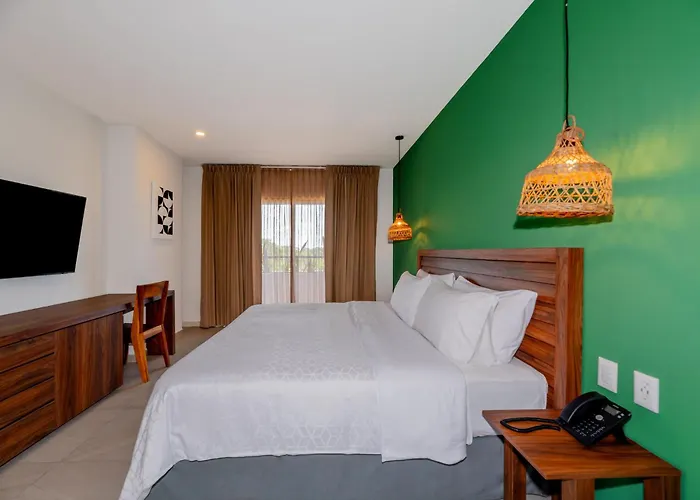 Hotel By Ihg 4*