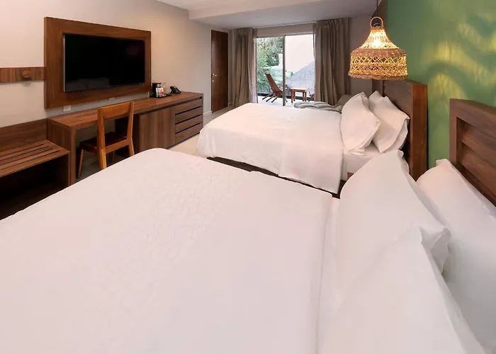 By Ihg Hotel 4*