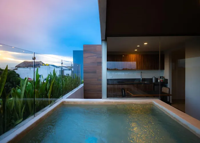 By Ihg Tulum