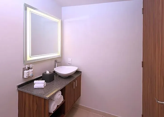 By Ihg Hotel 4*