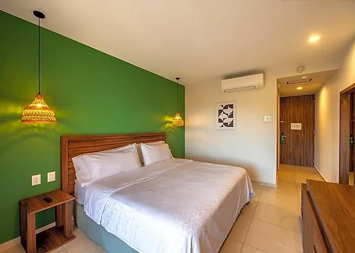 Hotel By Ihg 4*