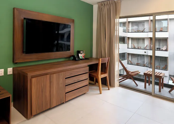 Hotel By Ihg