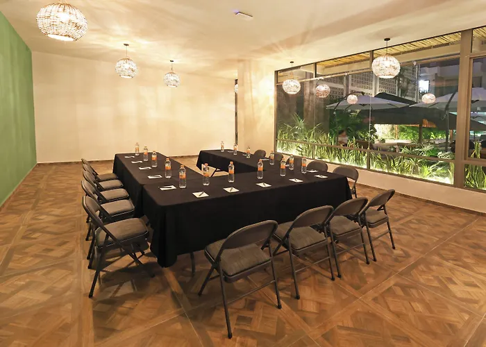 Hotel By Ihg