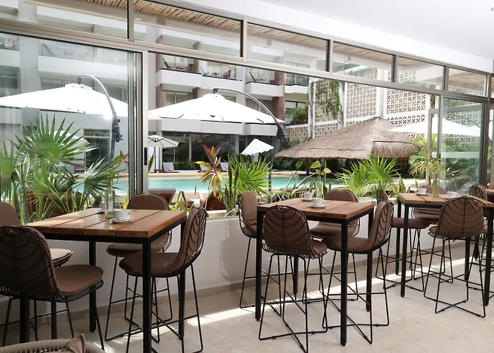Hotel By Ihg 4*