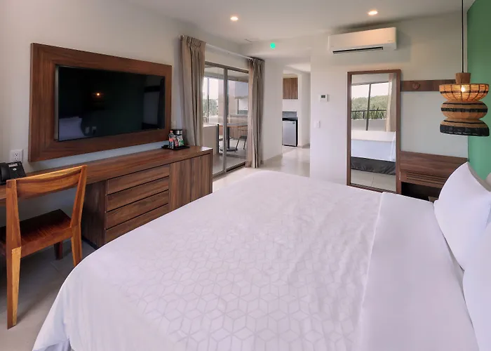 Hotel By Ihg